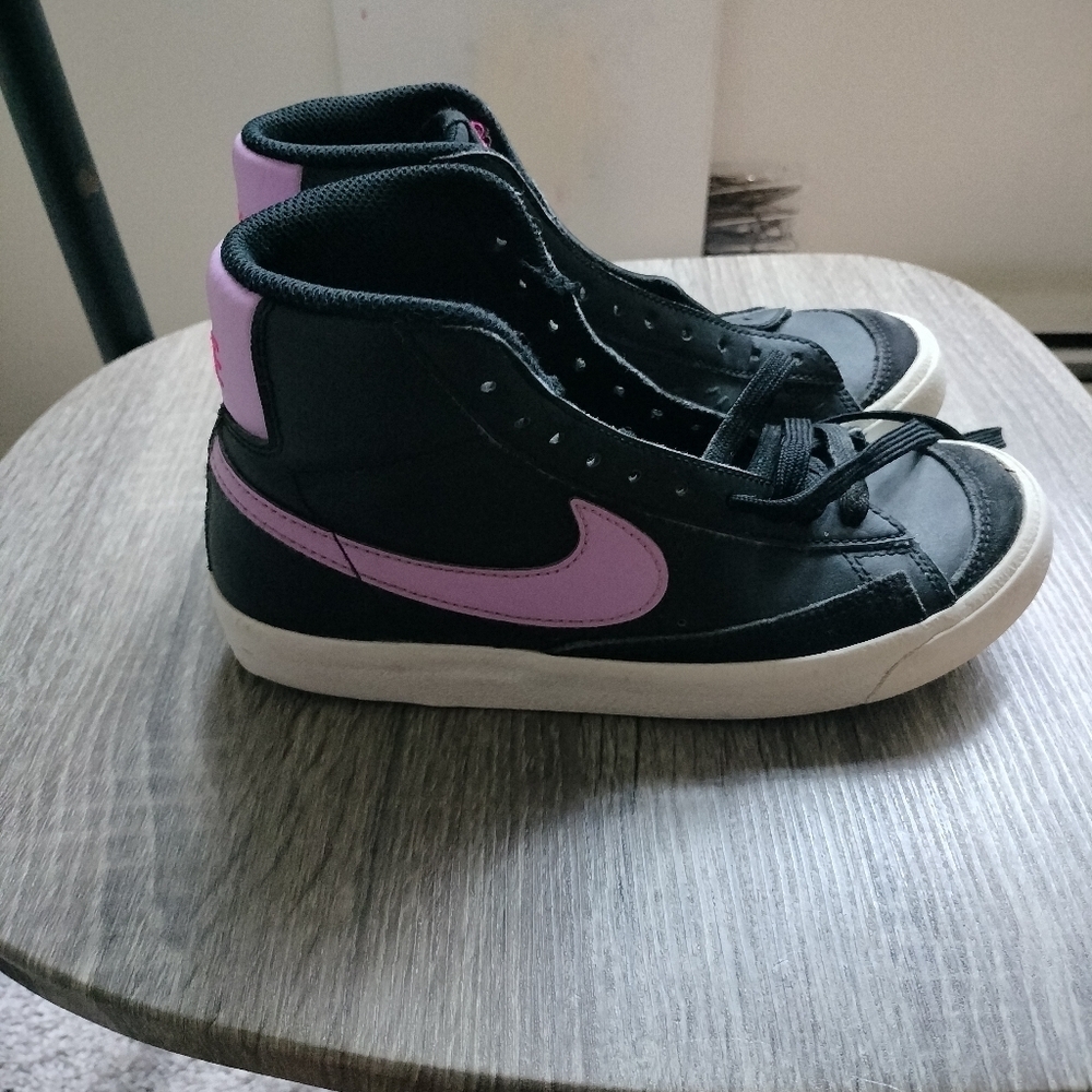 Small size You can make an offer if you are interested, Take two pairs of shoes - Picture 2 of 8